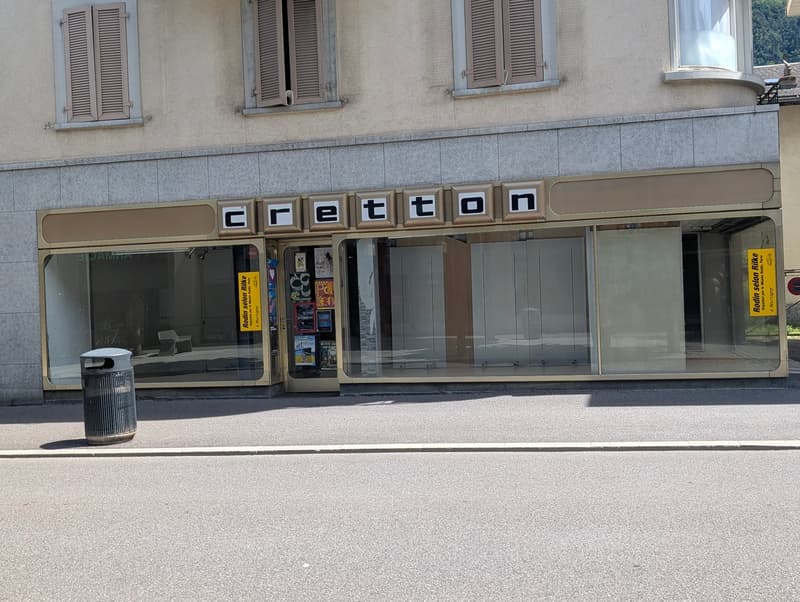 À louer, une surface commerciale sur deux étages, à l'Avenue de la Gare à Martigny ! (2)