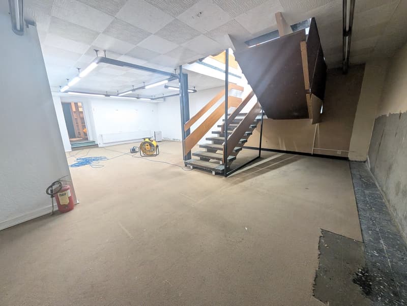 À louer, une surface commerciale sur deux étages, à l'Avenue de la Gare à Martigny ! (11)