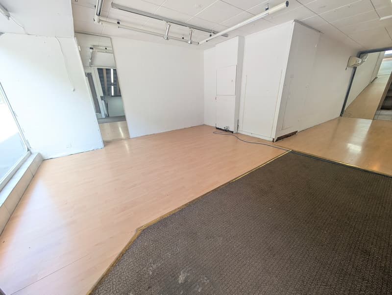 À louer, une surface commerciale sur deux étages, à l'Avenue de la Gare à Martigny ! (7)