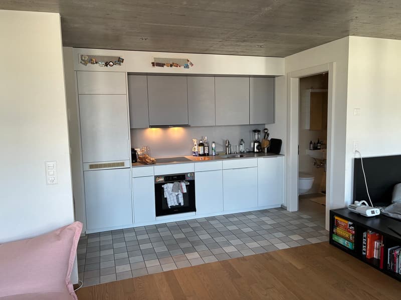 Belle opportunité ! À louer, un charmant studio, à la Place de Rome, à Martigny ! (2)