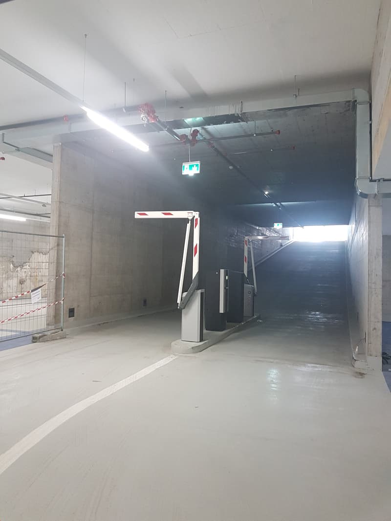 À louer ! Places de parc intérieures, à deux pas de la Place Centrale à Martigny ! (3)