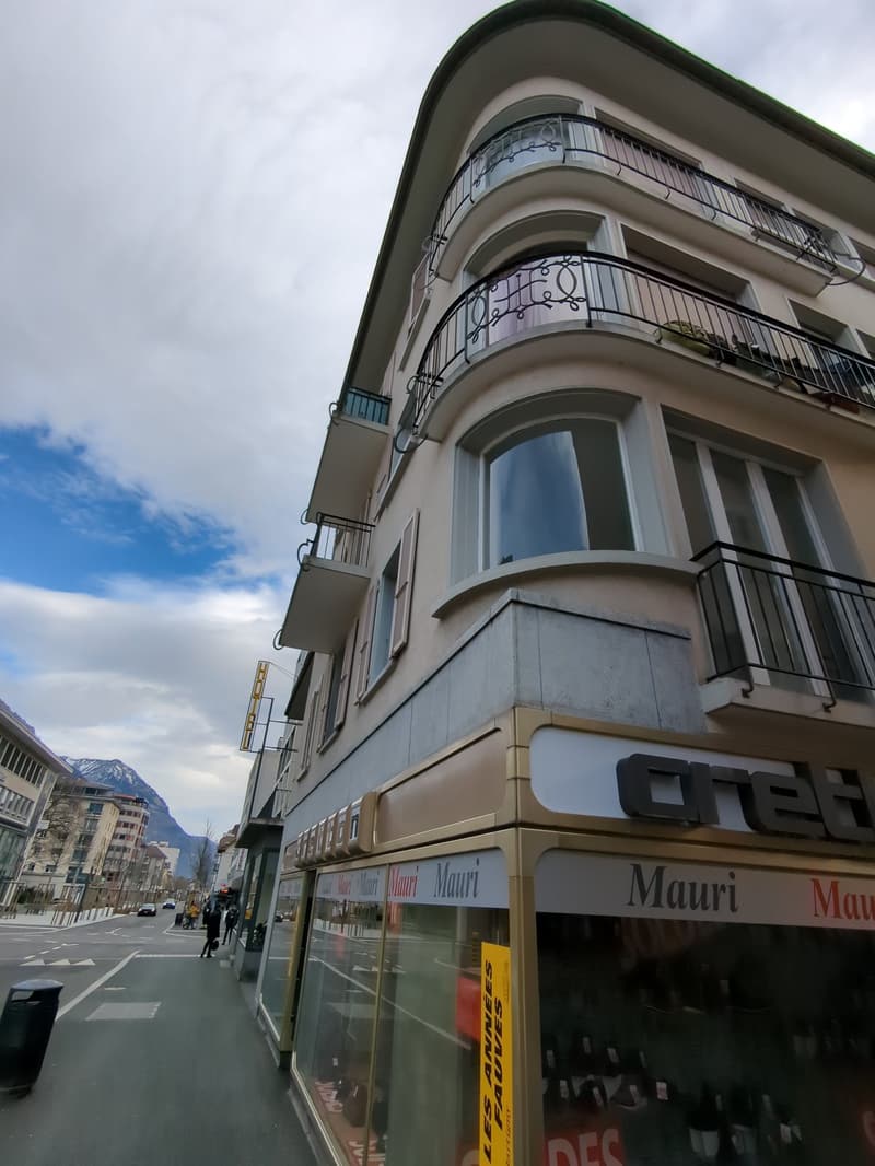 À VENDRE ! Immeuble de rendement, en plein coeur de Martigny (2)