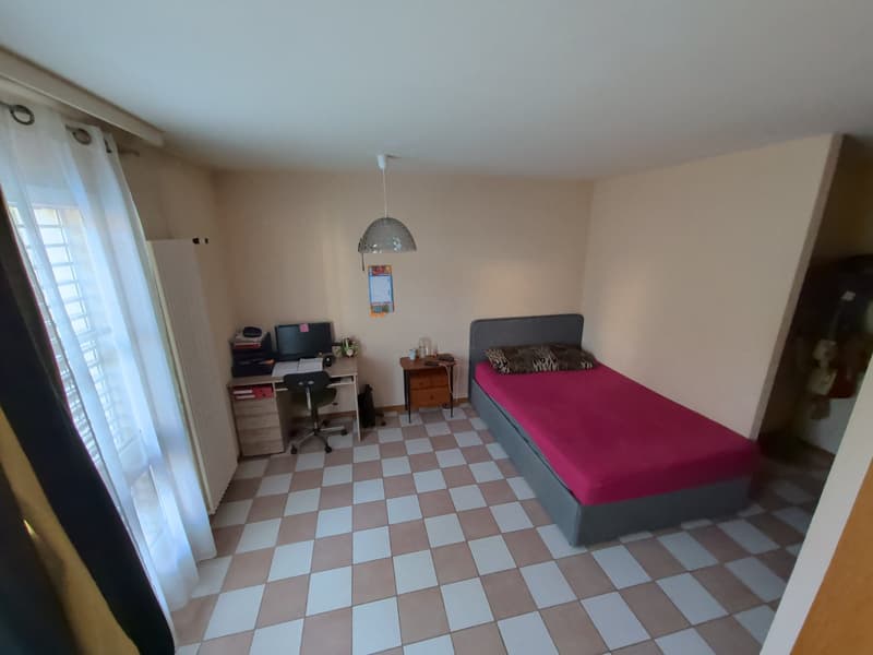 À louer ! un 2 pièces atypique, en duplex, proche de l'Hôpital de Sion ! (10)