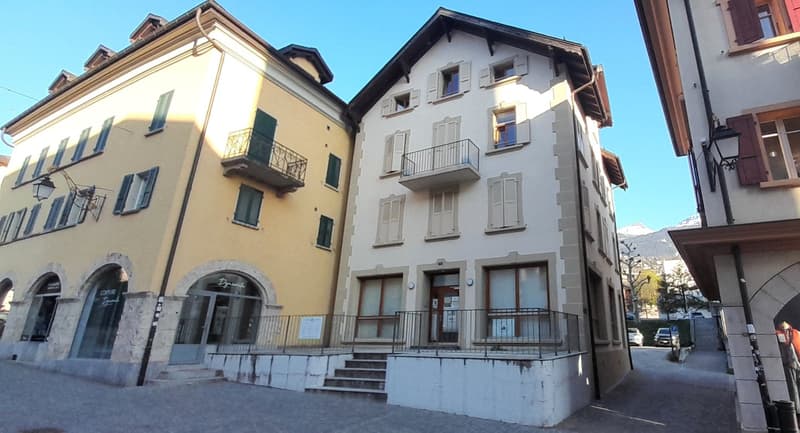 À louer, dans la rue du Bourg à Sierre, un petit studio de 14 m2 ! (7)