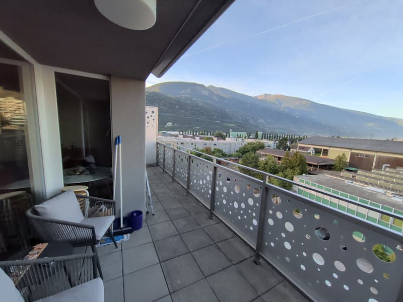 À louer, un bel appartement de 2 pièces 1/2, en attique, avec balcon, en plein coeur de Sierre ! (9)