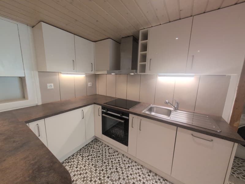 À louer, un bel appartement de 2 pièces 1/2, en plein coeur du Bourg à Martigny ! (5)