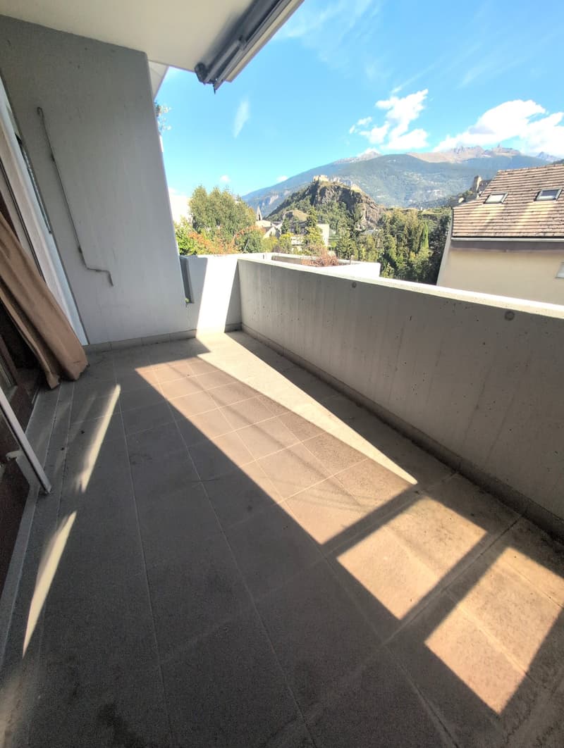 Petit bijou ! À louer, bel appartement de 4.5 pièces avec balcons, EN COURS DE RENOVATION, à Sion ! (11)