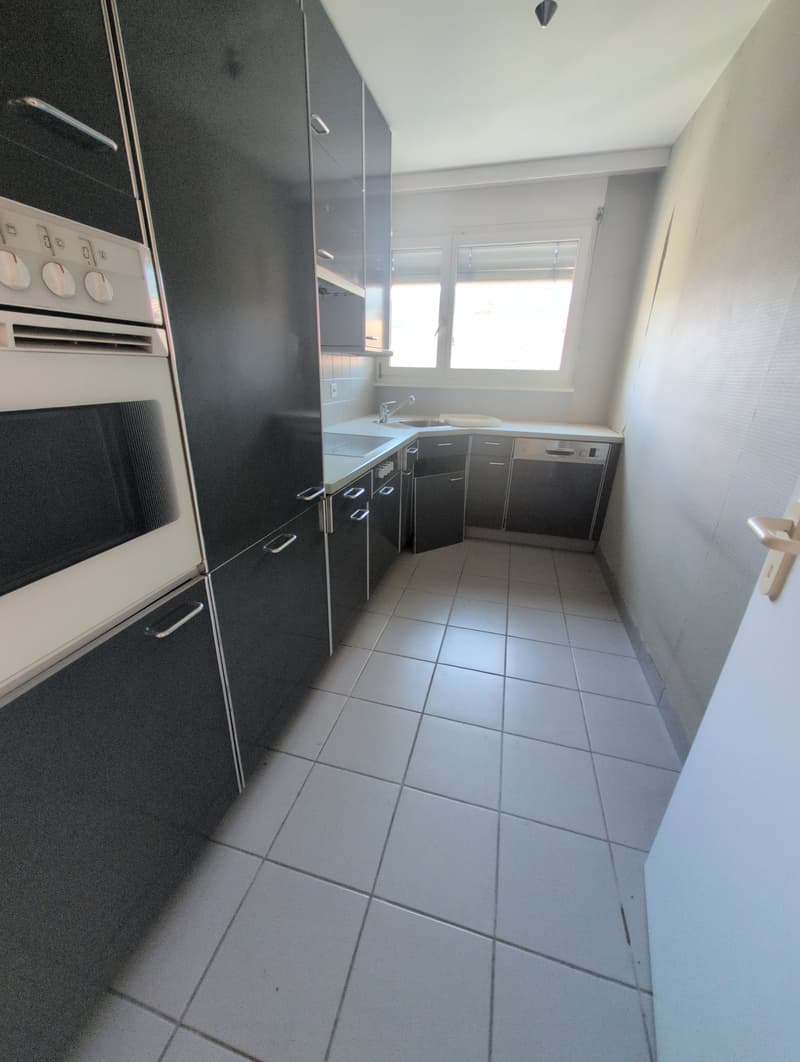 Petit bijou ! À louer, bel appartement de 4.5 pièces avec balcons, EN COURS DE RENOVATION, à Sion ! (3)