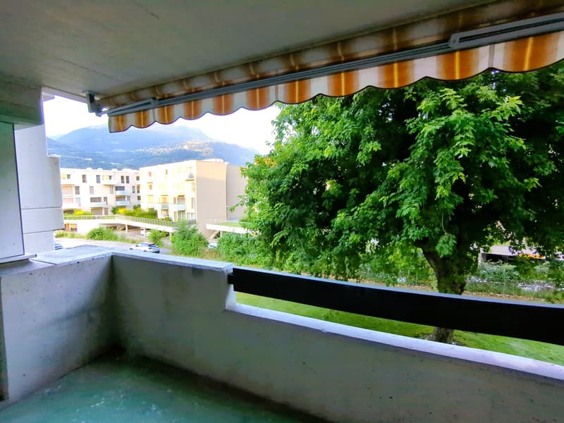 À louer ! Bel appartement de 4 pièces 1/2, dans un cadre familiale, à l'entrée de Sion ! (7)