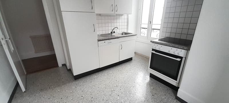 À louer, un joli appartement de 2 pièces 1/2, en plein centre de Martigny ! (2)