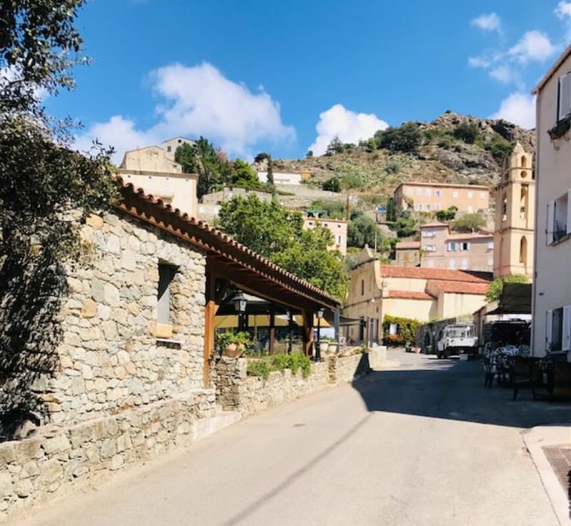 Maison de village et Restaurant sur 6 niveaux (13)