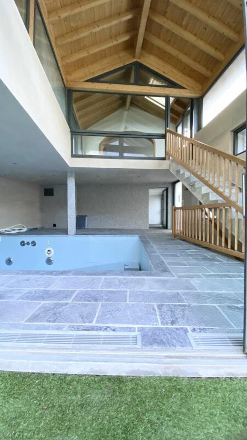 Villa avec piscine intérieure au centre du village (2)