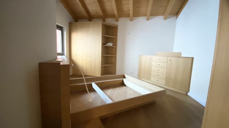 Villa avec piscine intérieure au centre du village (7)