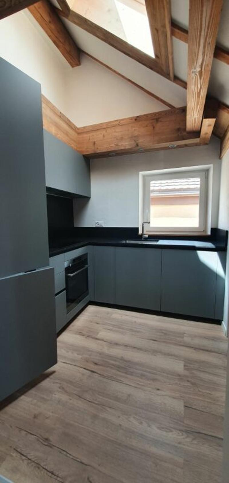 RENOVE - 3.5 pces au 2ème étage au centre du village avec place de parc (2)