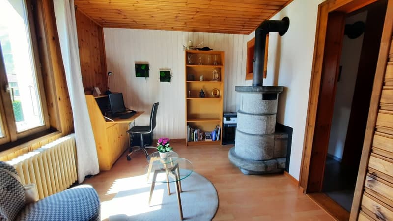 Lumineuse maison de 4.5 pièces avec grande grange attenante (4)