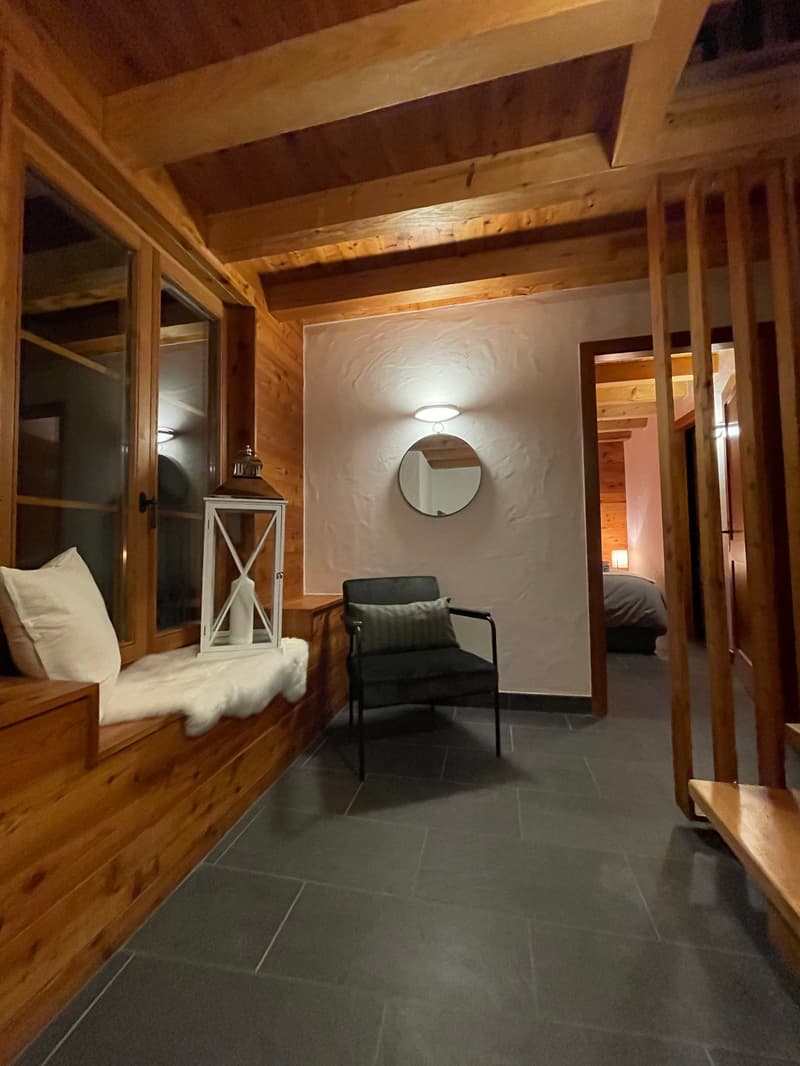 Appartement 5.5 pièces en triplex entièrement rénové, vendu meublé – Les Marécottes (8)