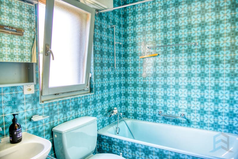 Maison Veyras - Salle de bain / Haus Veyras - Badezimmer / House Veyras - Bathroom