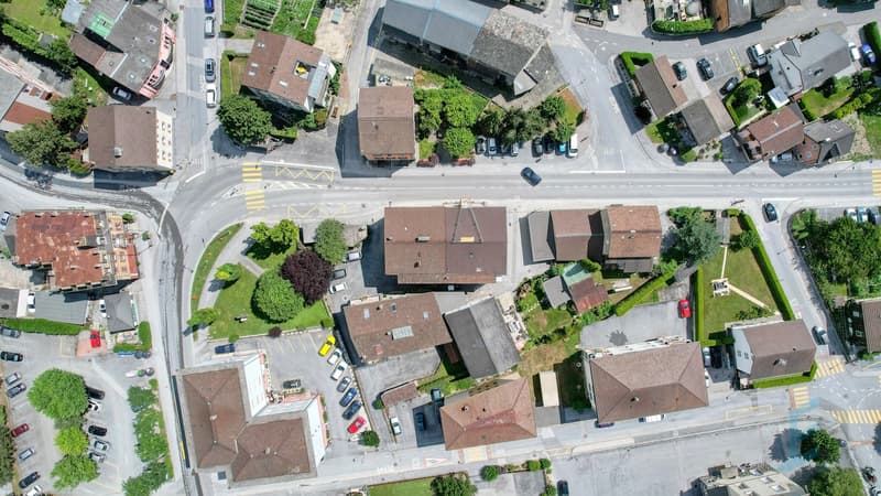Appartement Chippis - Vue drone / Wohnung Chippis - Drohnenansicht / Apartment Chippis - Drone view