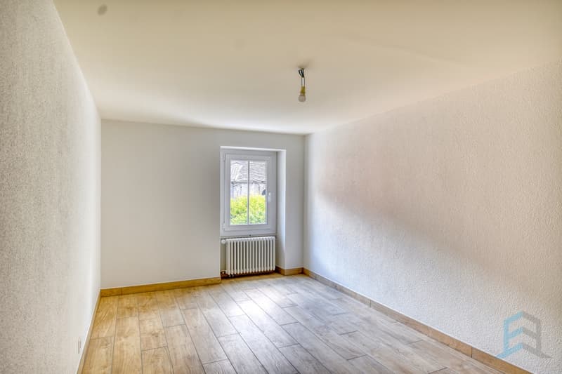 Appartement Chippis - Chambre 2 / Wohnung Chippis - Zimmer 2 / Apartment Chippis - Room 2