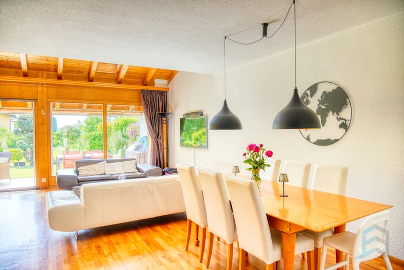 Villa Chippis - Salle à manger / Villa Chippis - Esszimmer / Villa Chippis - Dining room
