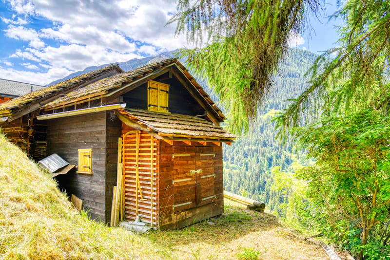 Chalet Ayer - Cabanon de rangement / Chalet Ayer - Abstellhäuschen / Ayer Chalet - Storage Shed