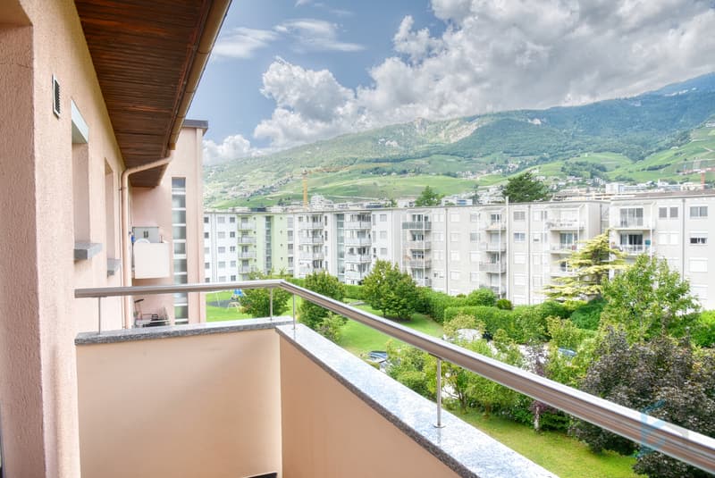Appartement Sierre - Balcon Nord / Wohnung Siders - Nordbalkon / Apartment Sierre - North Balcony