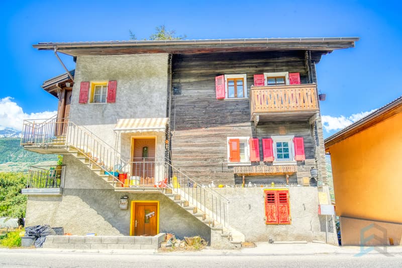Immeuble de 3 appartements à Réchy / Gebäude mit 3 Wohnungen in Réchy / 3-unit apartment building in Réchy