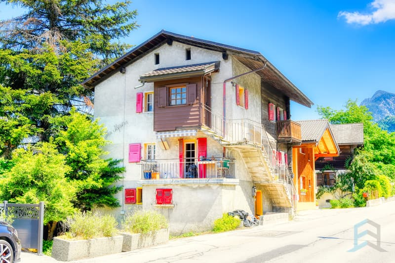 Immeuble de 3 appartements à Réchy / Gebäude mit 3 Wohnungen in Réchy / 3-unit apartment building in Réchy