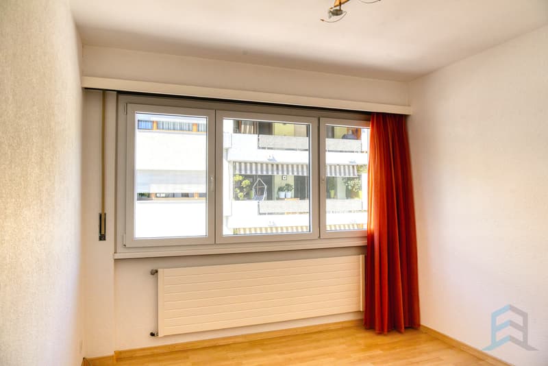 Appartement Noës - Chambre 3 / Ferienwohnung Noës - Schlafzimmer 3 / Noës Apartment - Bedroom 3