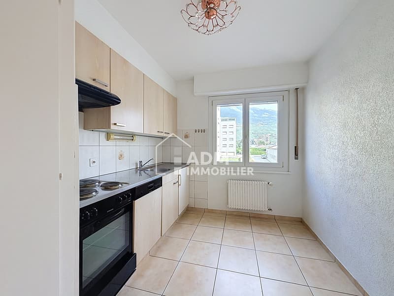 Appartement de 3.5 pièces avec deux places de parc (6)