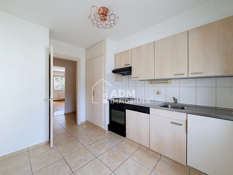 Appartement de 3.5 pièces avec deux places de parc (7)