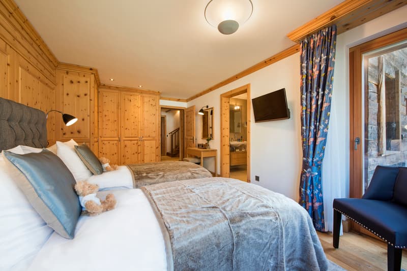 Luxuriöses Chalet mit 4 Wohneinheiten und Schwimmbad (12)