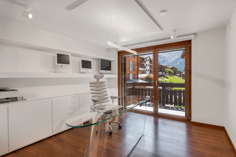 Top ausgestattete und gut gelegene 5.5 Zimmer Wohnung (10)