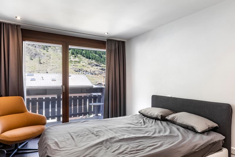 Top ausgestattete und gut gelegene 5.5 Zimmer Wohnung (6)