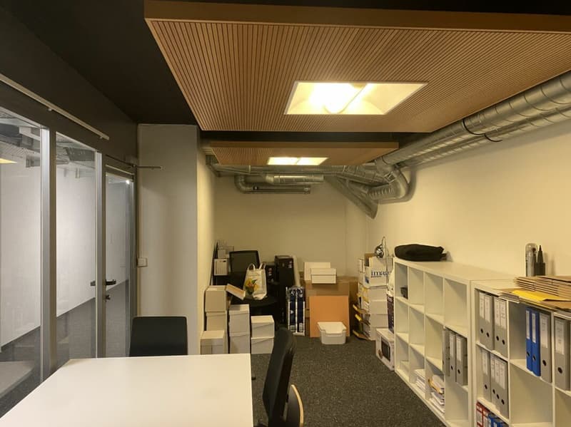 Bureaux, surface administrative (4)