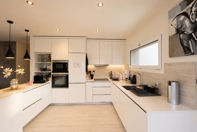 Magnifique attique 3½ pièces avec grande terrasse/véranda à Aproz-Sion (12)