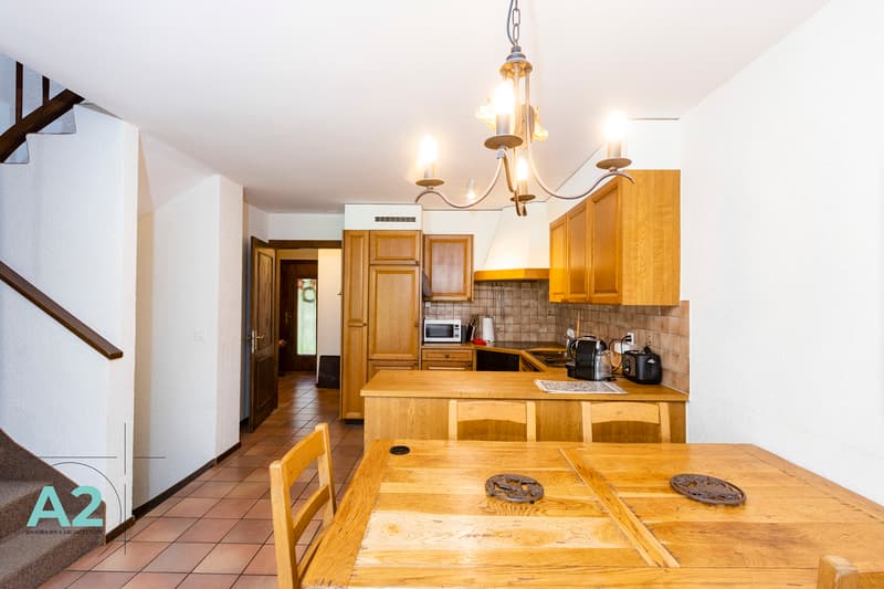 LOCATION SEMAINE / SAISON CHALET MITOYEN AVEC JARDIN PROCHE DU REGENT (5)