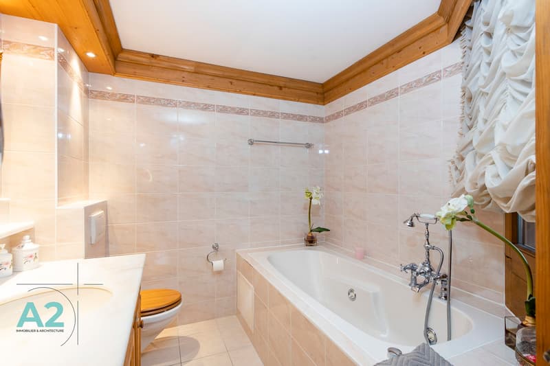 MAGNIFIQUE APPARTEMENT AU BORD DU LAC DE LA MOUBRA (9)