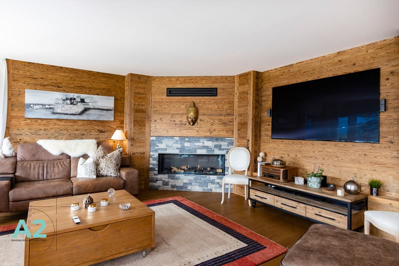 CHALET DE STANDING DE 6.5 PIÈCES AVEC PISCINE EXTÉRIEUR ET JACUZZI (5)