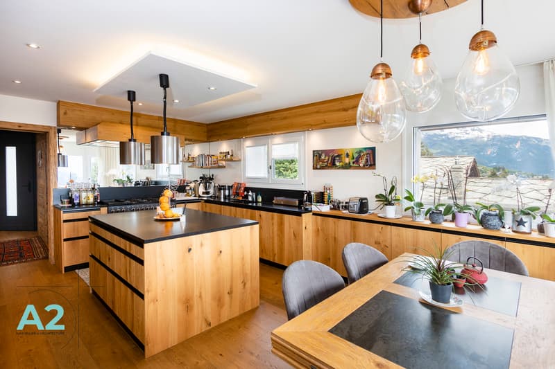 CHALET DE STANDING DE 6.5 PIÈCES AVEC PISCINE EXTÉRIEUR ET JACUZZI (6)