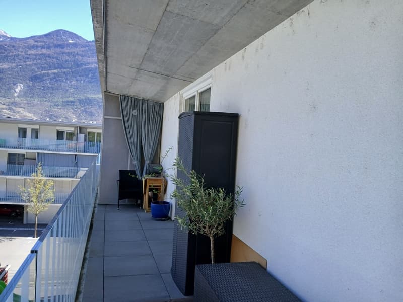 Appartement moderne de 2,5 pièces avec balcon et vue sur les montagnes à Fully (10)