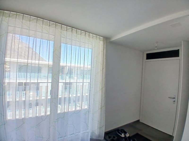 Appartement moderne de 2,5 pièces avec balcon et vue sur les montagnes à Fully (13)