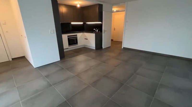 Appartement moderne de 2,5 pièces avec balcon et vue sur les montagnes à Fully (8)