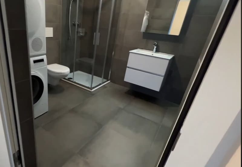 Appartement moderne de 2,5 pièces avec balcon et vue sur les montagnes à Fully (3)