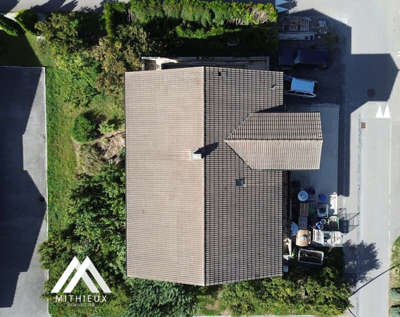 Rare ! Maison atypique avec fort potentiel de transformation (9)