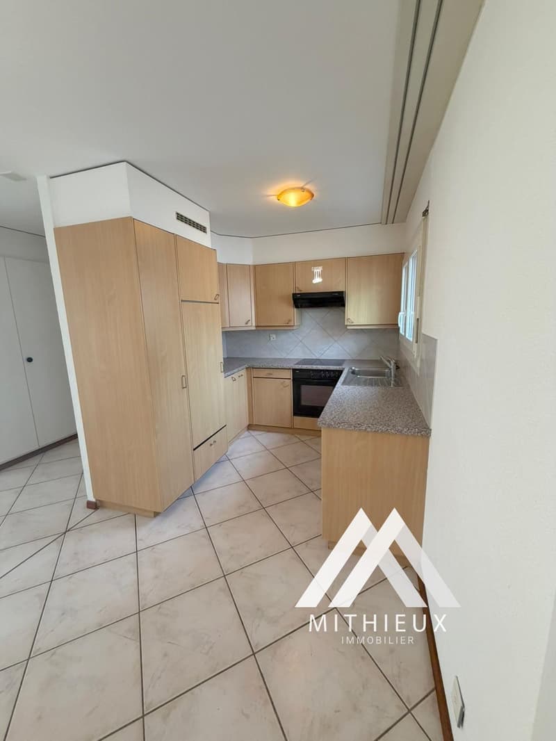 À louer - Appartement 4.5 pièces idéalement situé à Conthey (4)