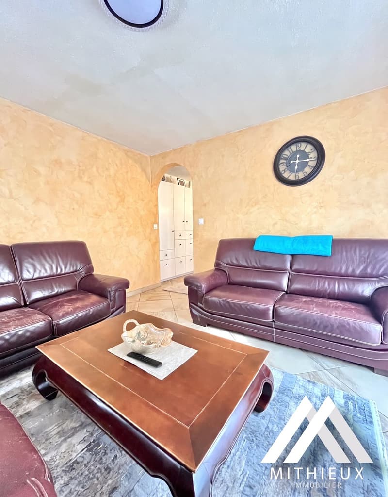 Bel appartement 4.5 Pces de 100 m² au coeur de Chamoson (2)