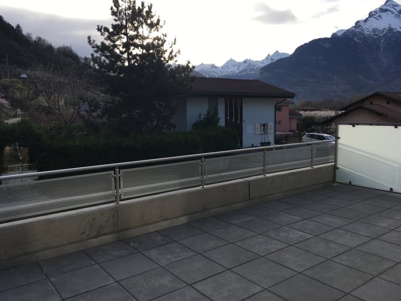 SPACIEUX 2.5 PIECES MODERNE AVEC SUPERBE TERRASSE DE 40M2 - MALOC-IMMO (7)