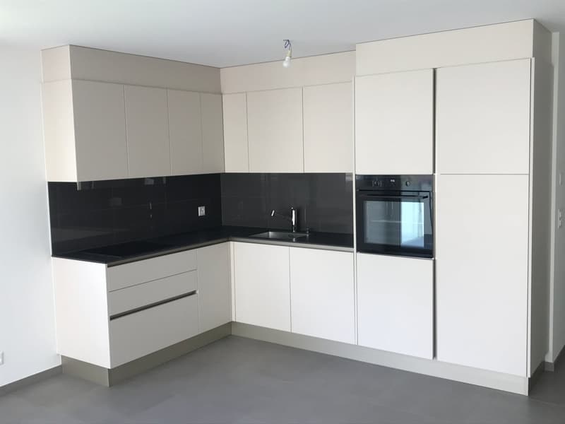 3.5 ROOMS WITH TERRACE AND INDOOR PARKING - BUILT IN 2021 - IDEAL LOCATION / MALOC-IMMO (7)