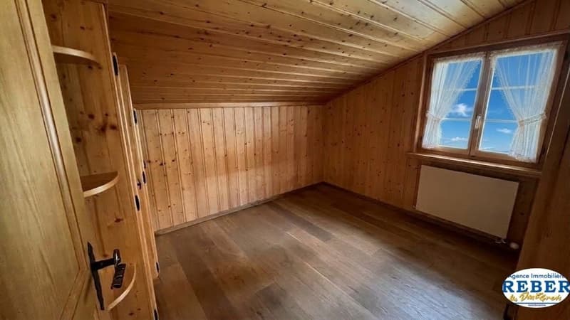 wooden walls, wooden floor, window, radiator